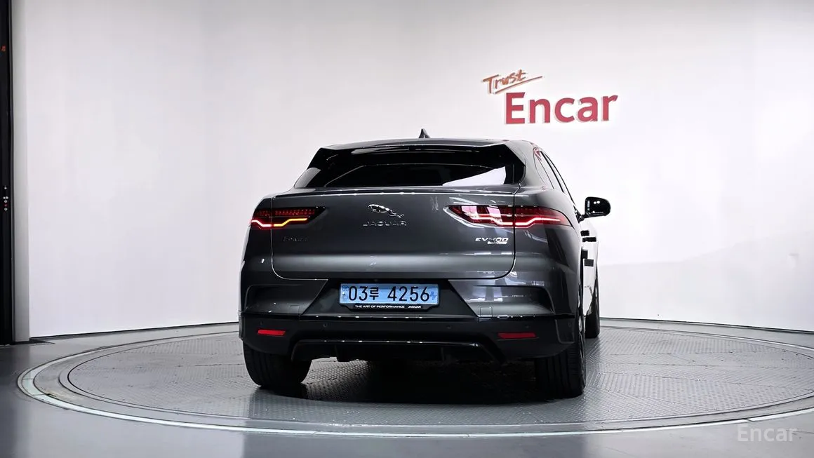 Jaguar I-PACE