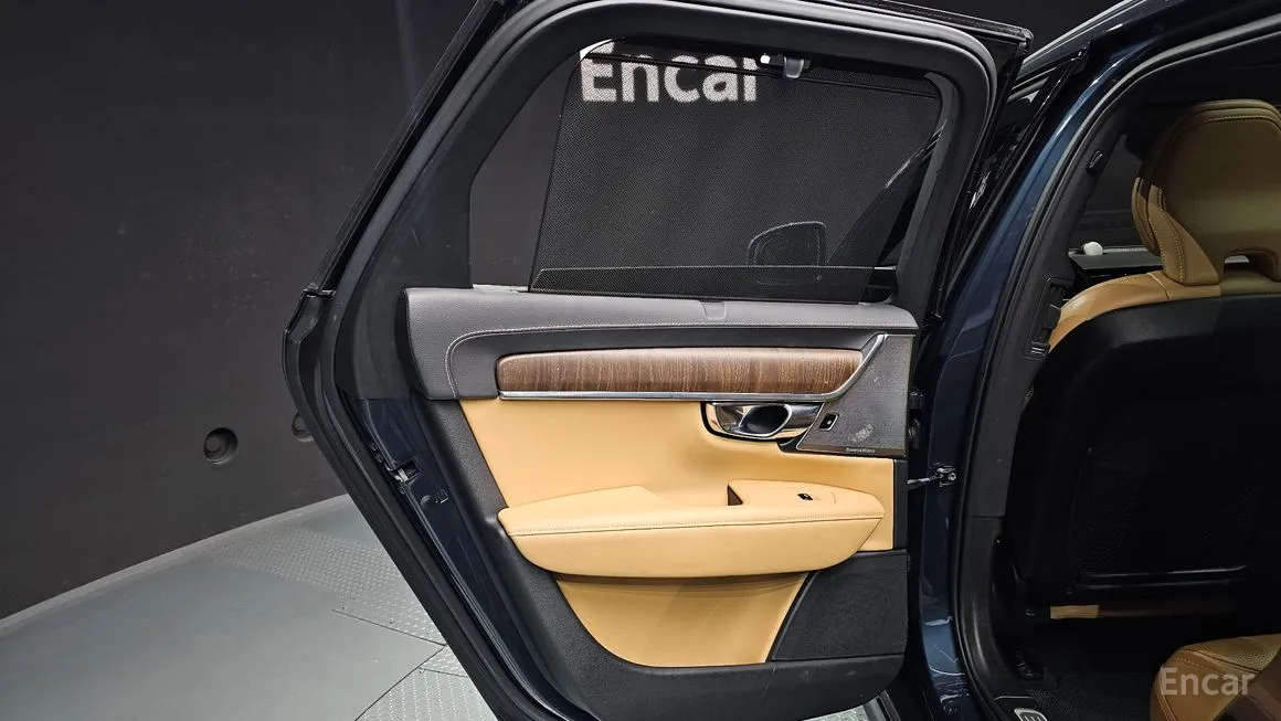 Volvo V90