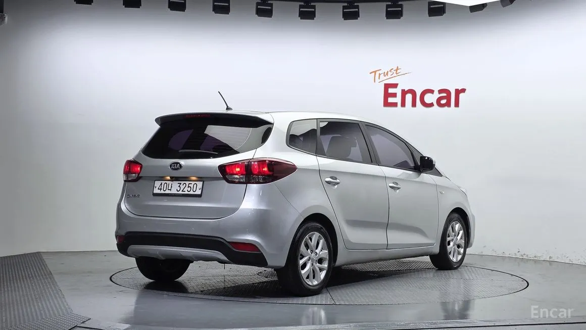 Kia Carens