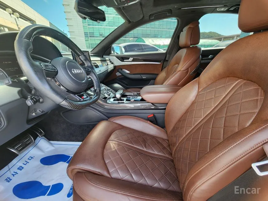 Audi S8