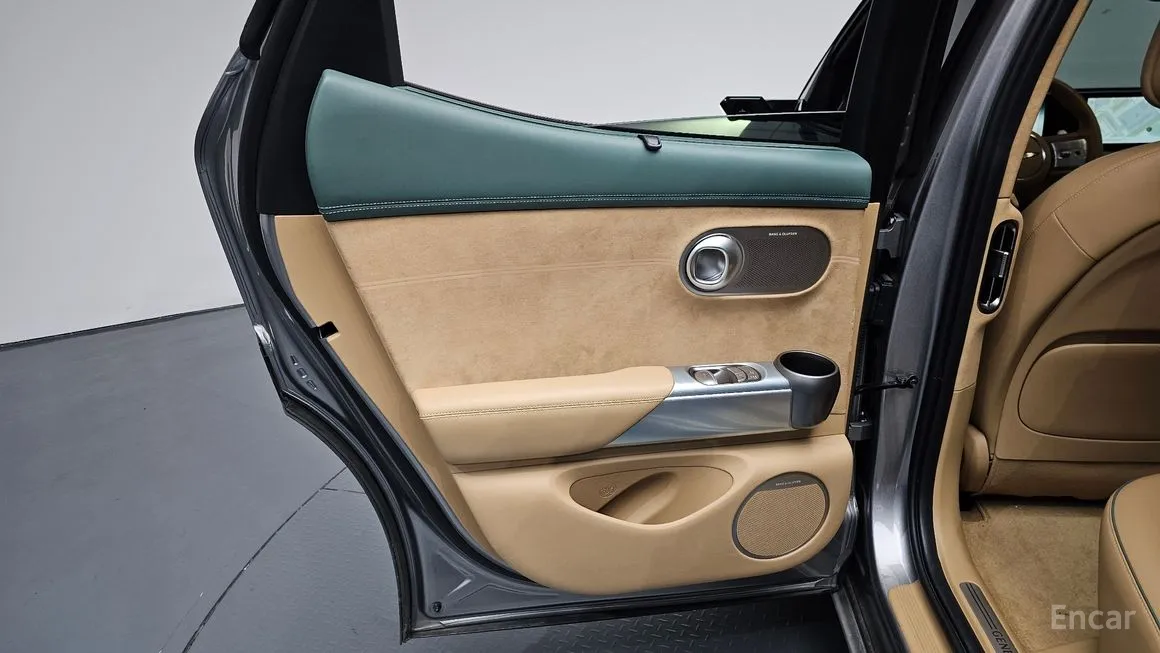Genesis GV60