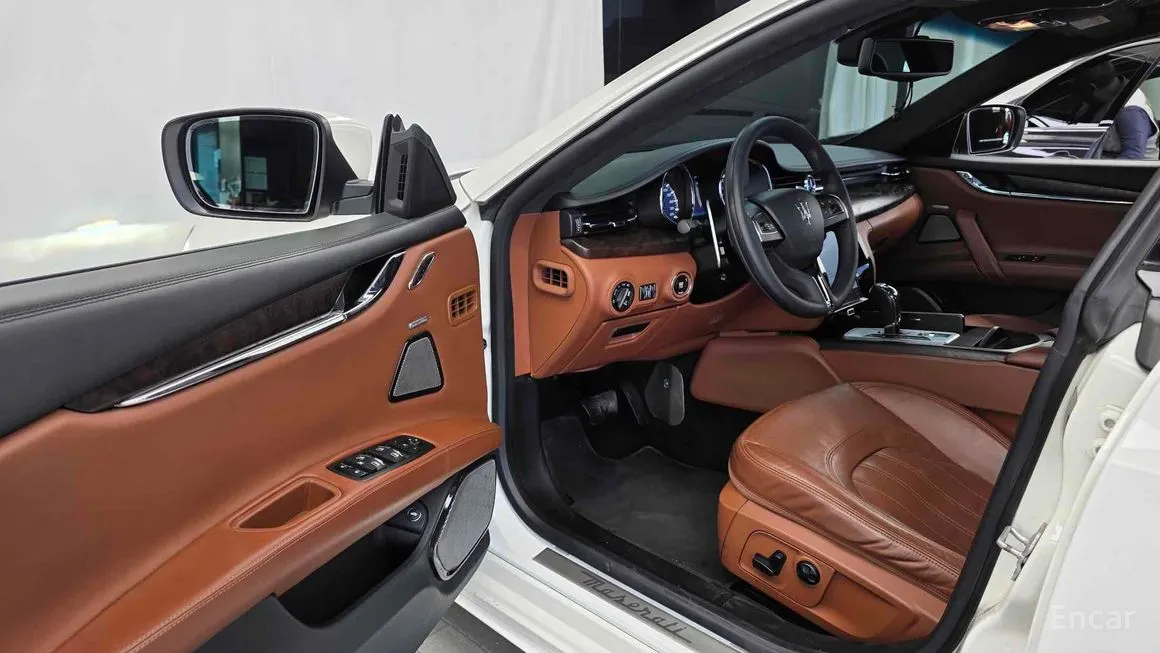 Maserati Quattroporte