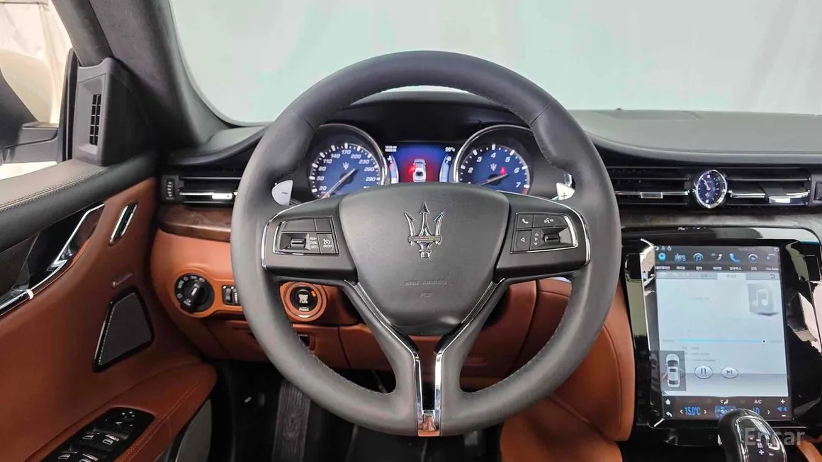 Maserati Quattroporte