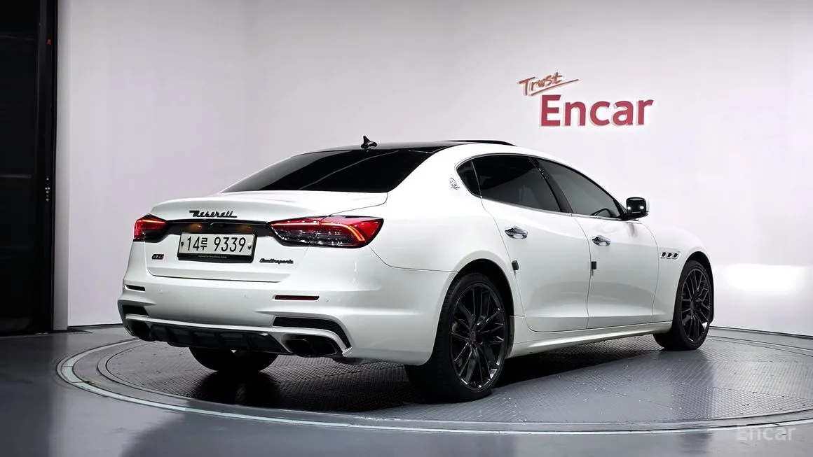 Maserati Quattroporte