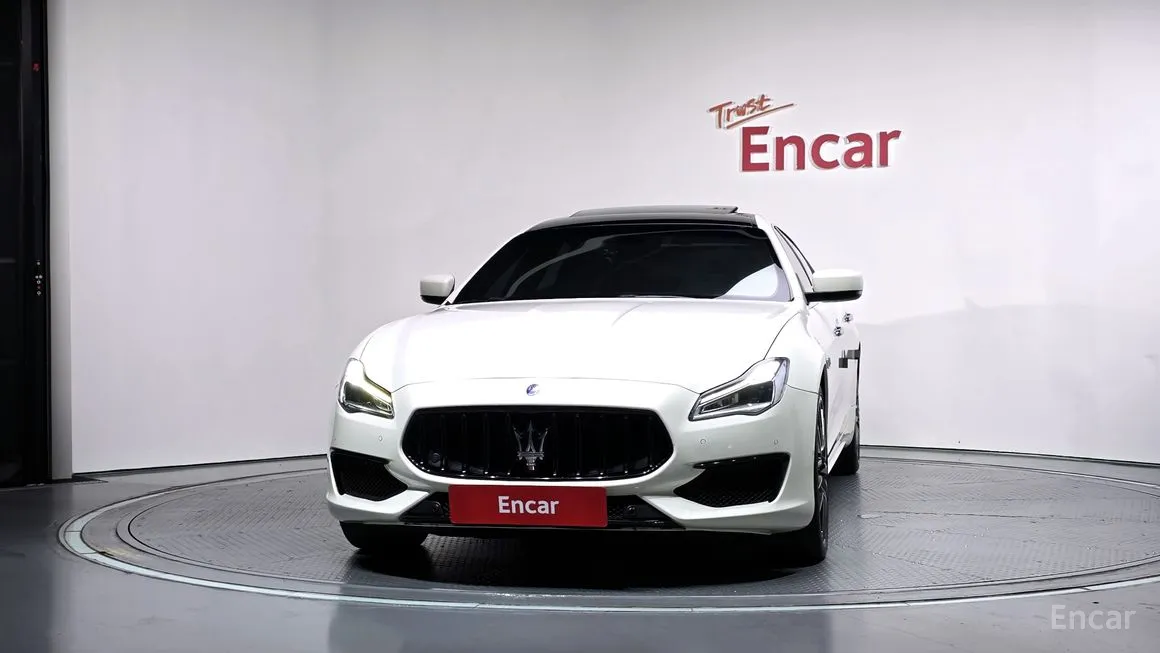 Maserati Quattroporte