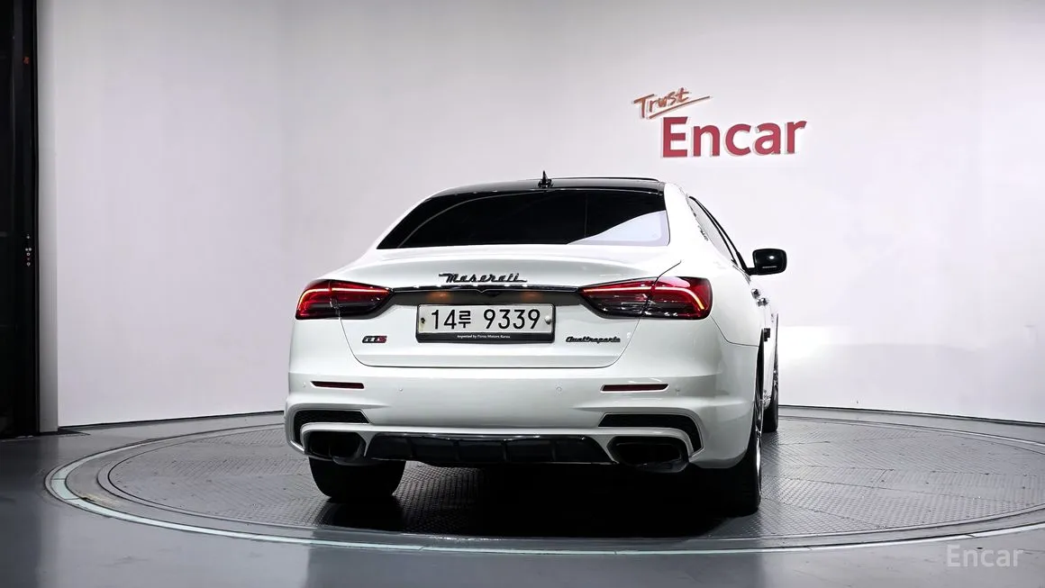 Maserati Quattroporte