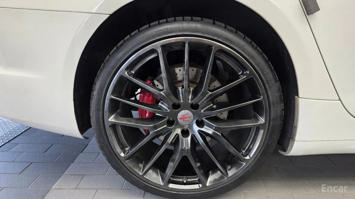 Maserati Quattroporte