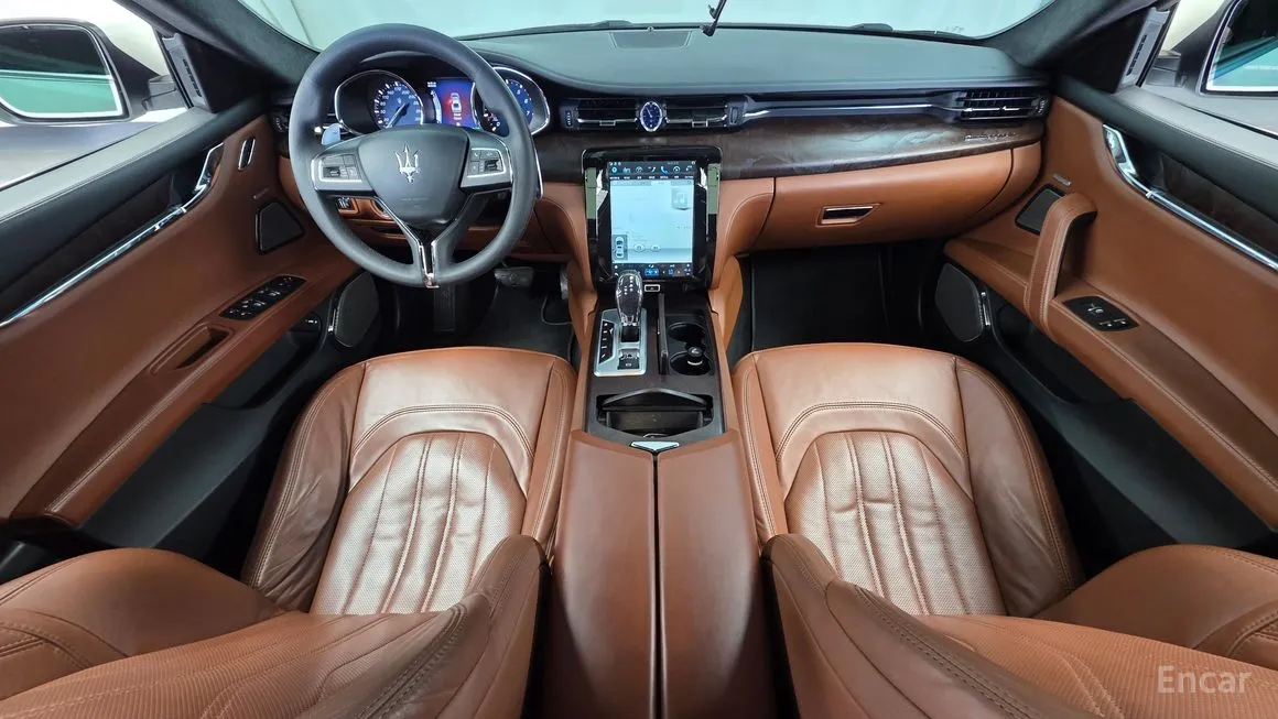Maserati Quattroporte