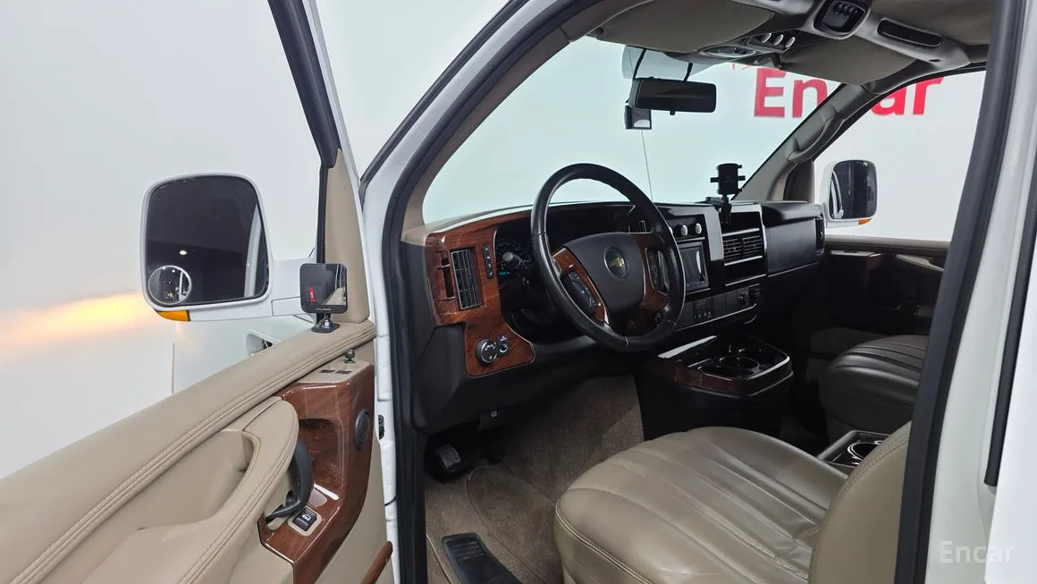 Chevrolet Express Van
