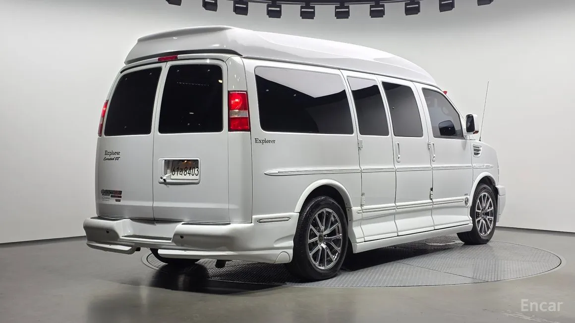 Chevrolet Express Van