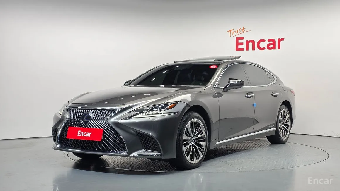 Lexus LS