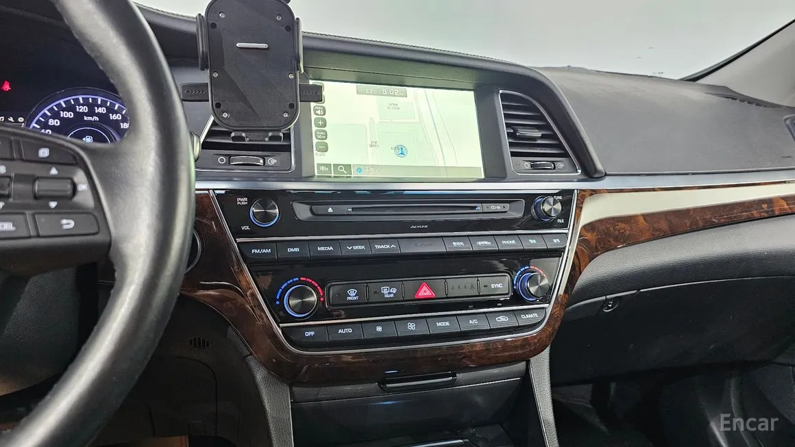 Hyundai Aslan