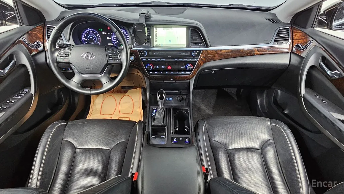 Hyundai Aslan