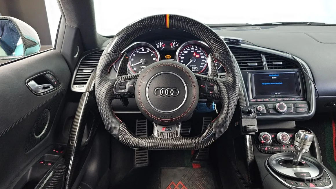 Audi R8