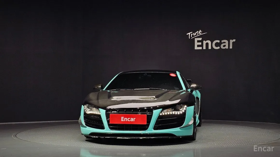 Audi R8