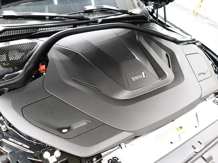 BMW i4