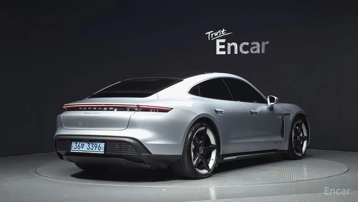 Porsche Taycan