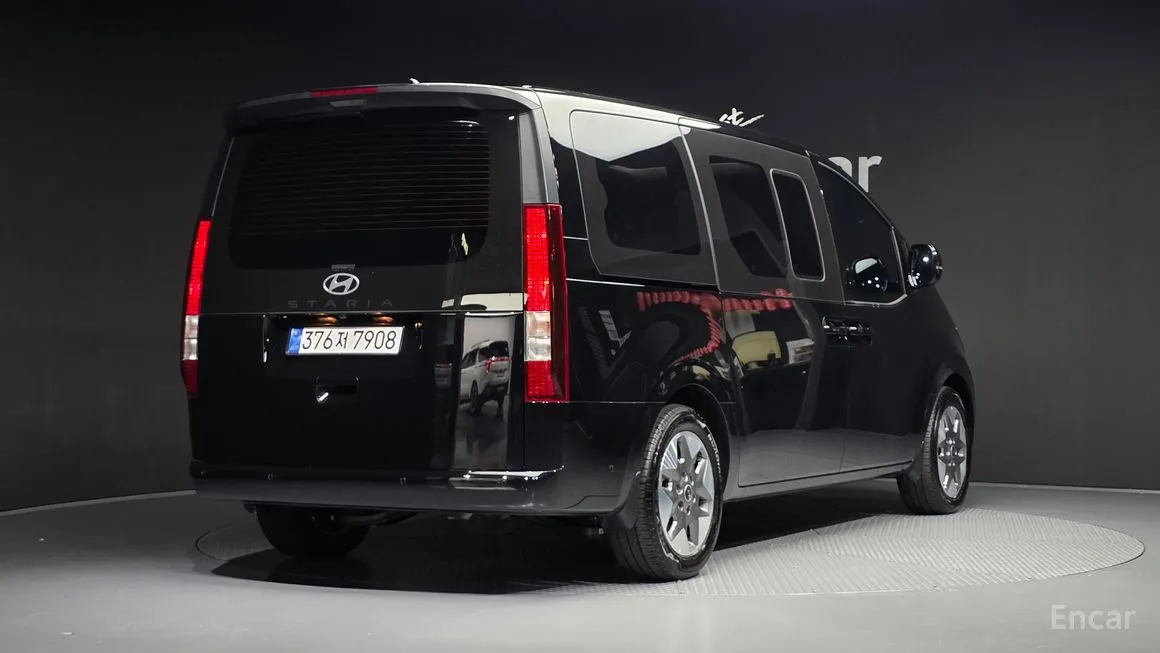 Hyundai Staria