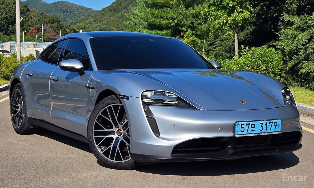 Porsche Taycan