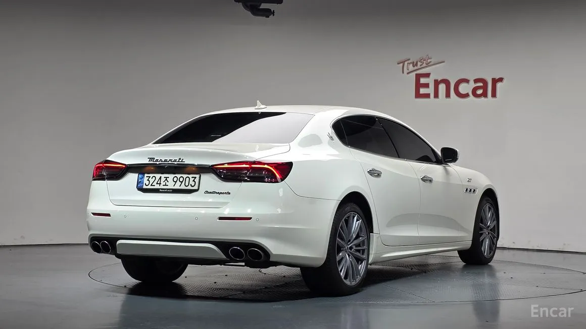 Maserati Quattroporte