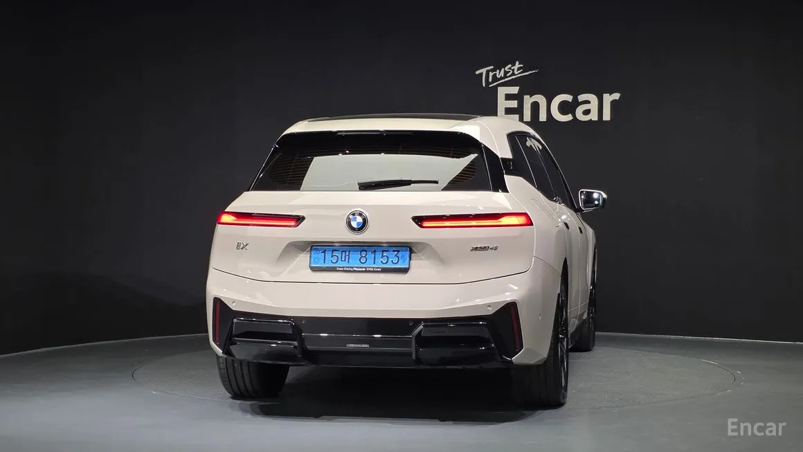 BMW iX