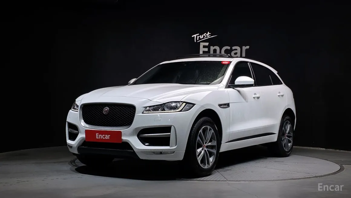 Jaguar F-PACE